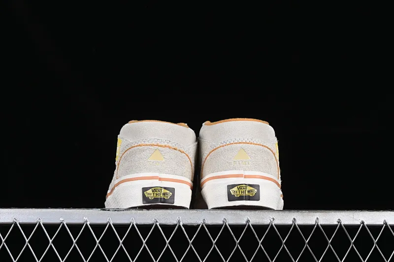 All Categories Vans Vans Series Vans Mid Vans China FTMD x Vans Half Cab Little Kid Joint Anaheim Series China Skateboard Shoes VN0A5KXJCG1